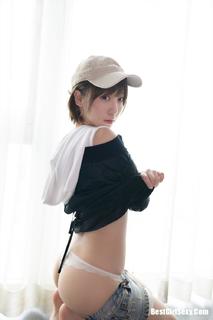Moe Iori feet photo 5