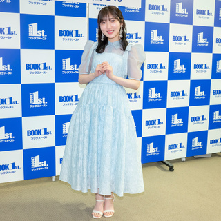 Moe Toyota feet photo 10