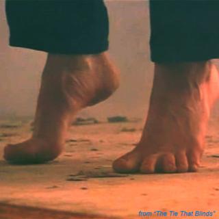 Moira Kelly feet photo 10