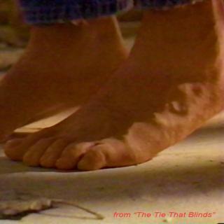 Moira Kelly feet photo 9