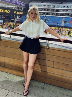 Mollie King feet photo 2