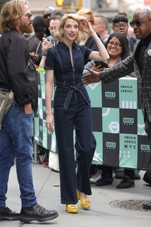 Molly Bernard feet photo 18