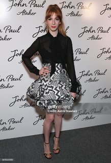 Molly Bernard feet photo 6