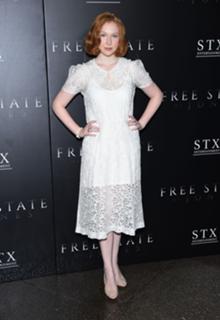 Molly C. Quinn feet photo thumbnail