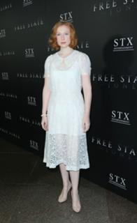 Molly C. Quinn feet photo thumbnail