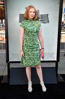Molly C. Quinn feet photo thumbnail