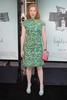 Molly C. Quinn feet photo thumbnail