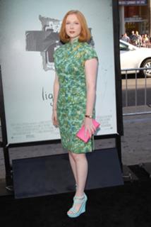Molly C. Quinn feet photo thumbnail