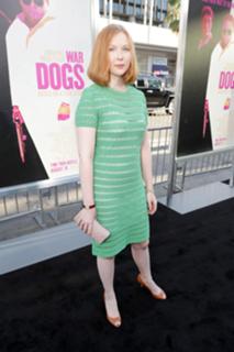 Molly C. Quinn feet photo thumbnail