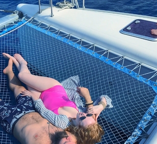 Molly C. Quinn feet photo thumbnail