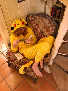 Molly C. Quinn feet photo thumbnail