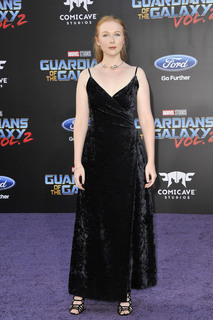 Molly C. Quinn feet photo thumbnail