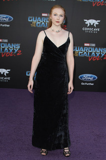 Molly C. Quinn feet photo thumbnail