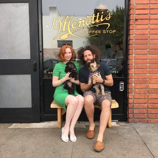 Molly C. Quinn feet photo thumbnail