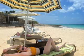 Molly C. Quinn feet photo thumbnail