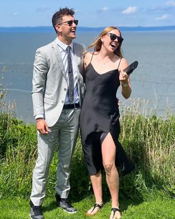 Molly Carlson feet photo thumbnail