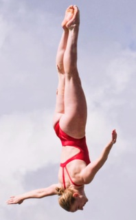 Molly Carlson feet photo thumbnail