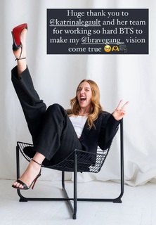 Molly Carlson feet photo thumbnail