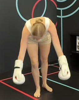 Molly Carlson feet photo thumbnail