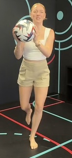 Molly Carlson feet photo thumbnail