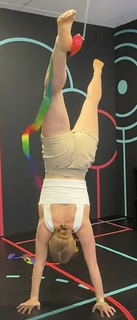 Molly Carlson feet photo thumbnail