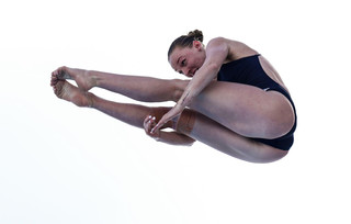 Molly Carlson feet photo thumbnail