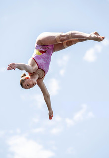 Molly Carlson feet photo thumbnail