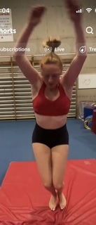 Molly Carlson feet photo thumbnail