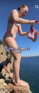 Molly Carlson feet photo thumbnail