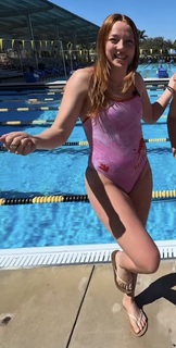 Molly Carlson feet photo thumbnail