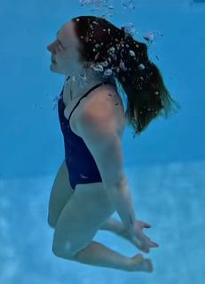 Molly Carlson feet photo thumbnail