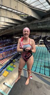 Molly Carlson feet photo thumbnail