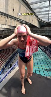 Molly Carlson feet photo thumbnail