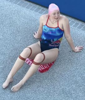 Molly Carlson feet photo 16
