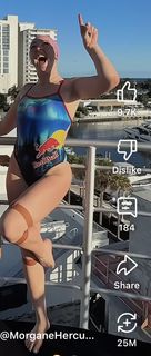 Molly Carlson feet photo 8