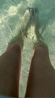 Molly Carlson feet photo 6