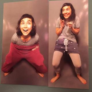 Molly Ephraim feet photo thumbnail