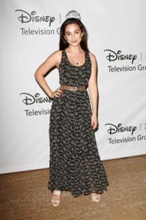 Molly Ephraim feet photo thumbnail