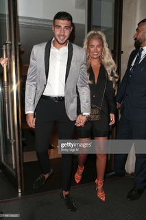 Molly-Mae Hague feet photo thumbnail