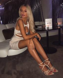 Molly-Mae Hague feet photo thumbnail