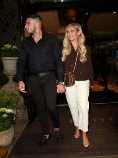 Molly-Mae Hague feet photo thumbnail