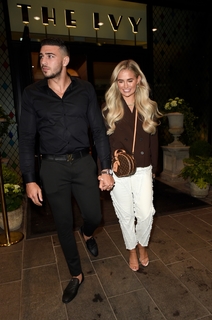 Molly-Mae Hague feet photo thumbnail