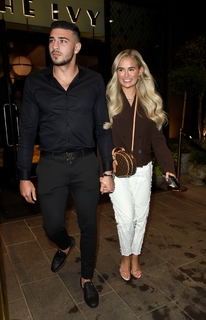 Molly-Mae Hague feet photo thumbnail