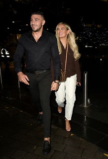 Molly-Mae Hague feet photo thumbnail