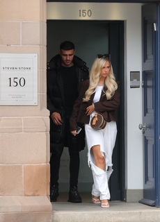 Molly-Mae Hague feet photo thumbnail