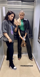 Molly-Mae Hague feet photo thumbnail