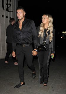 Molly-Mae Hague feet photo thumbnail