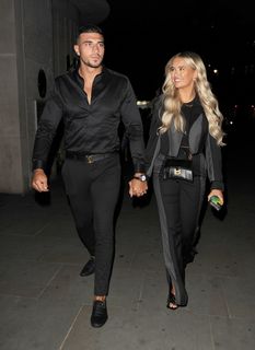 Molly-Mae Hague feet photo thumbnail