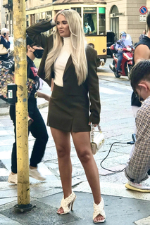 Molly-Mae Hague feet photo thumbnail