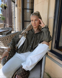 Molly-Mae Hague feet photo thumbnail